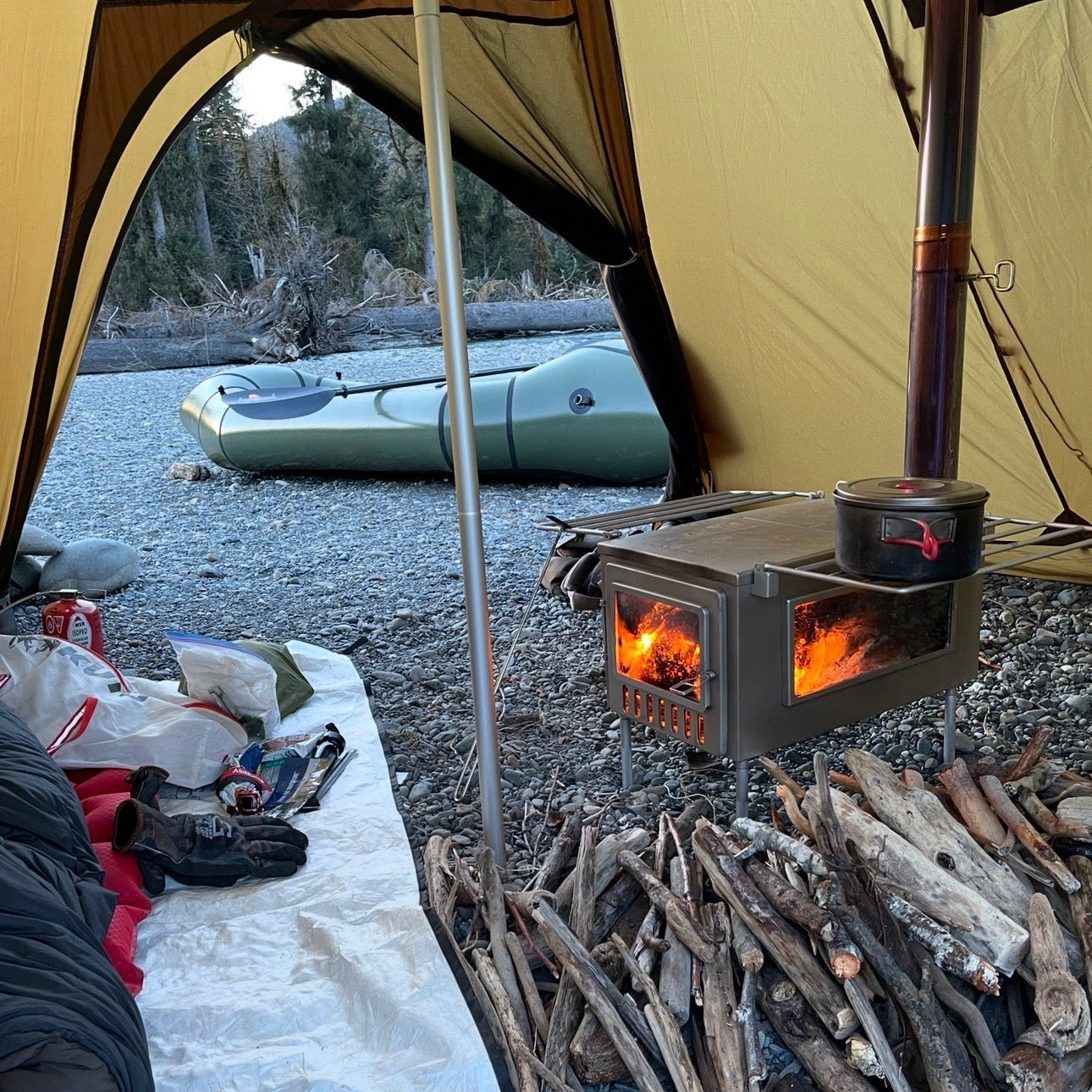 Hot Tent Camping Wild Wild West Tent Stove X-stove XL with raft